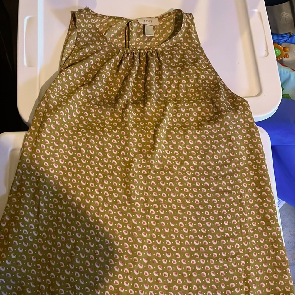 Loft sleeveless blouse